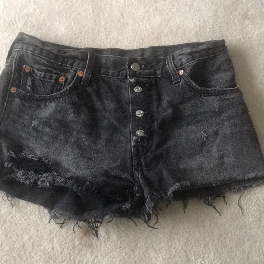 Black denim levi shorts